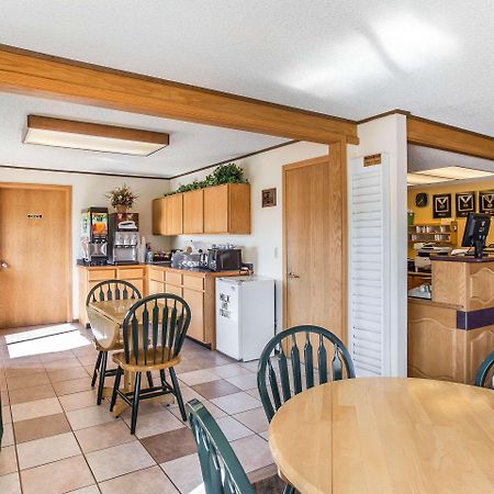 Rodeway Inn Pronghorn Lodge Лендер Екстер'єр фото